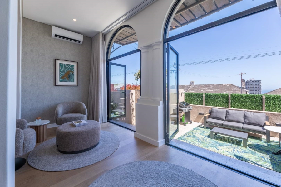To Let 2 Bedroom Property for Rent in Sea Point Western Cape